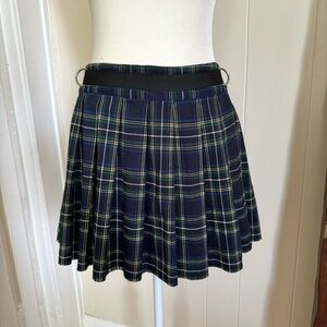 Dolls Kill Distressed Plaid Mini Skirt | Exposed Zipper | Chain Hooks | Size L